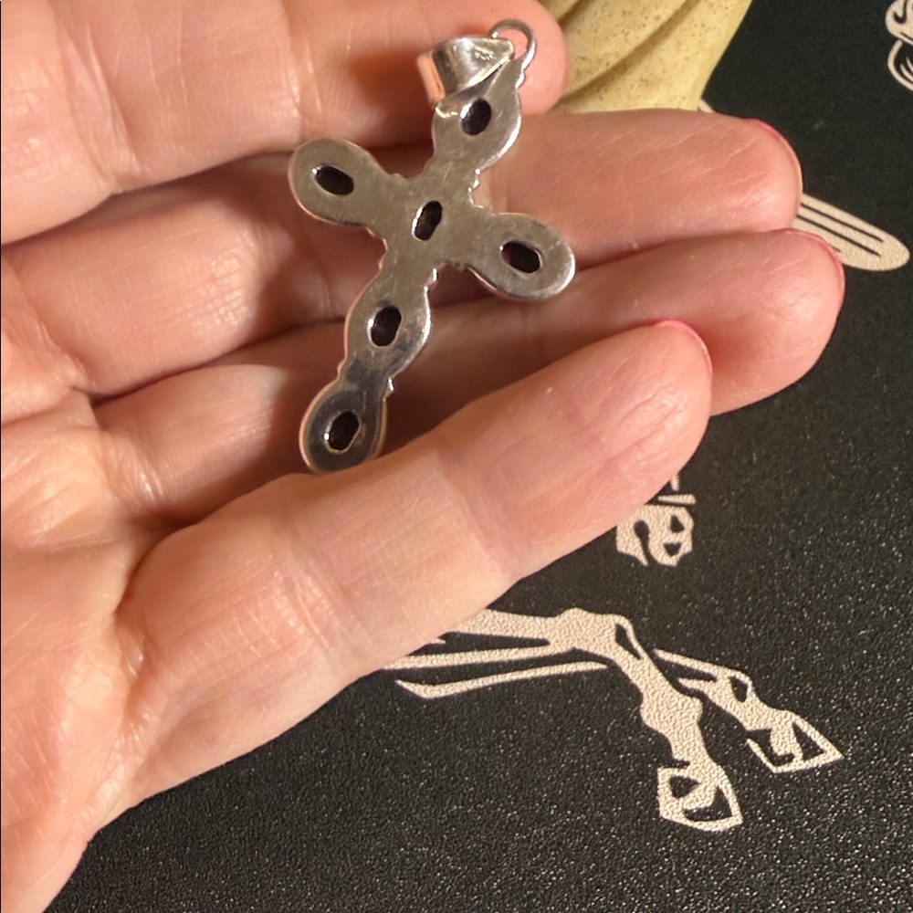 Beautiful Purple Mojave Turquoise Cross Pendent
.925 Sterling Silver - Picture 3 of 5